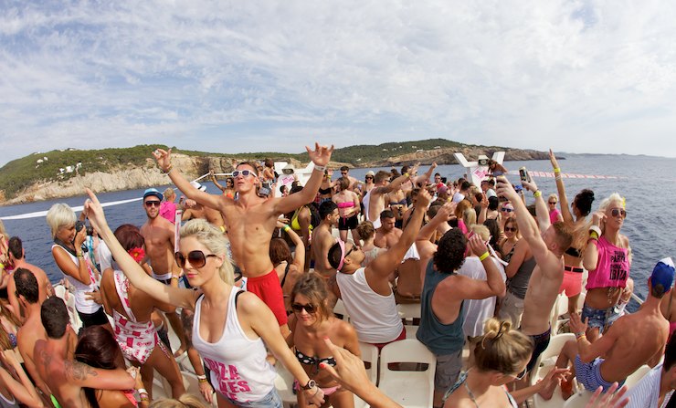 Pukka Up Boat Party